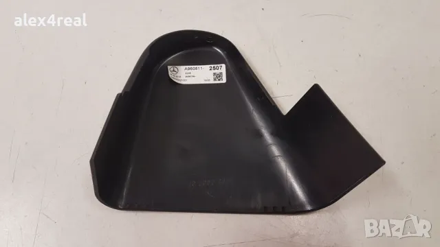 Капак за огледало горен десен Mercedes Actros MP4 Antos Arocs A9608112507, снимка 2 - Части - 49807792