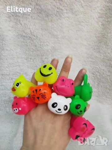 Светещ пръстен TPR. Мигащ парти пръстен, снимка 9 - Пръстени - 52800530