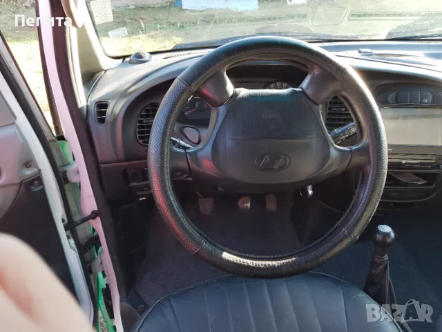 Бус Hyundai H1, снимка 12 - Бусове и автобуси - 48927739