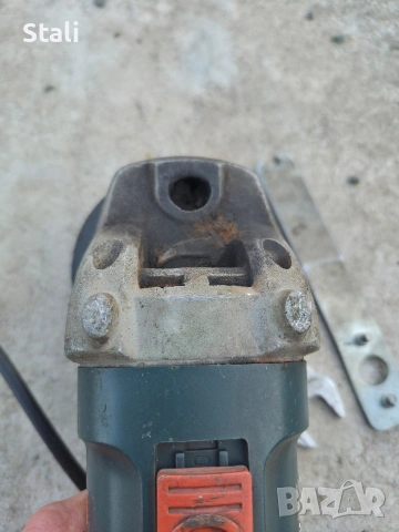 Малък ъглошлайф Black & Decker, снимка 4 - Други инструменти - 53840948