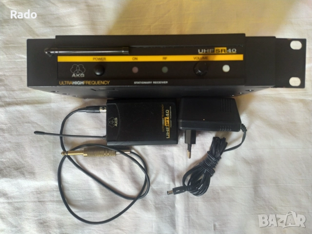 Продавам безжична система "AKG UHF SR-40"