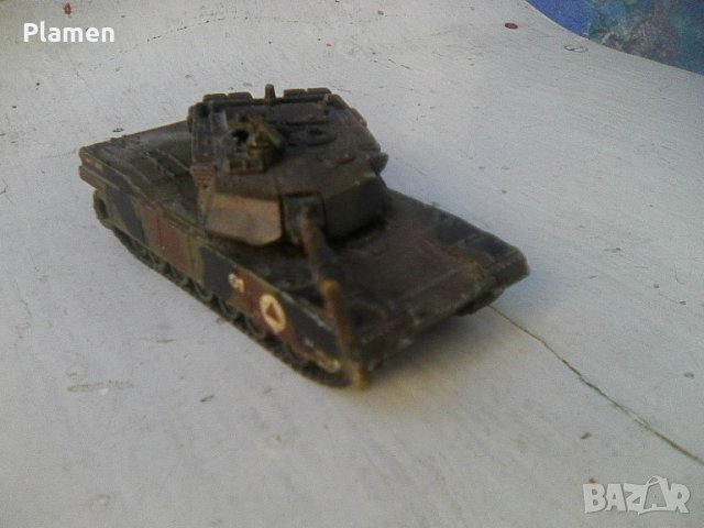 Метален модел на американски танк Абрамс на фирма Мачбокс, снимка 2 - Колекции - 44939897