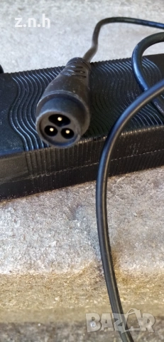 Зарядно за електрическа тротинетка велосипед, снимка 2 - Велосипеди - 53777688