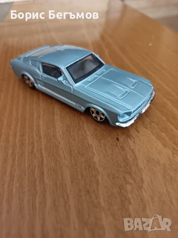 1:43 Ford Mustang GT 