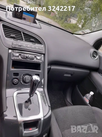 Peugeot 5008 1.6 HDi E, снимка 18 - Автомобили и джипове - 50579250