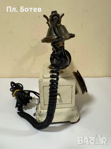Стар метален телефон, снимка 4 - Антикварни и старинни предмети - 54143910
