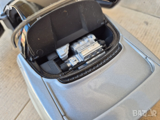 Honda NSX 1:18 Revell сребрист Хонда НСХ Acura, снимка 6 - Колекции - 53877336