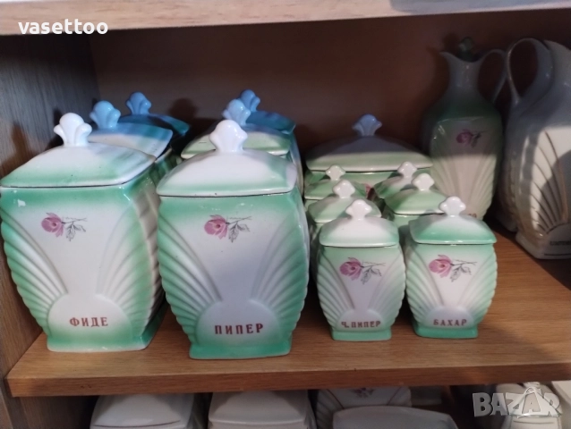 Буркани за подправки