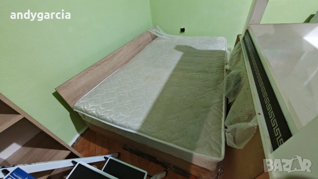 легло с матрак и функция ракла с размери 120см на 190см, ползвано на символична цена