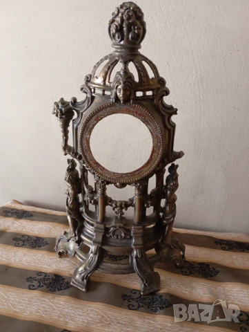 Корпус на часовник във винтидж стил