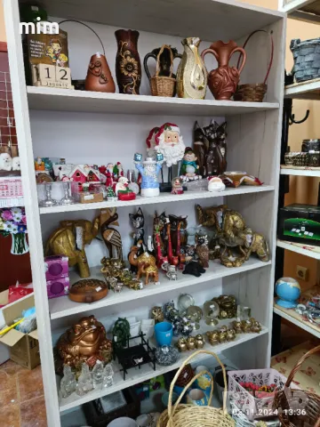 Продавам стока от затворен магазин за сувенири 