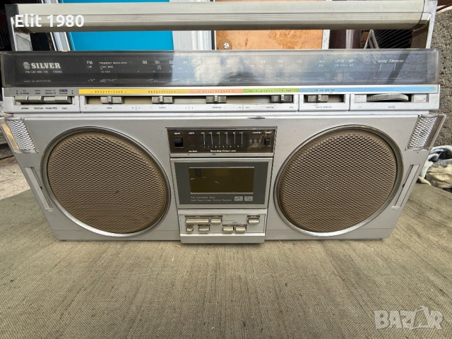 Продавам касетофон SILVER, снимка 2 - Радиокасетофони, транзистори - 52461339