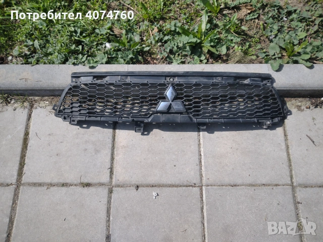 Решетка предна броня Мицубиши аутлендър