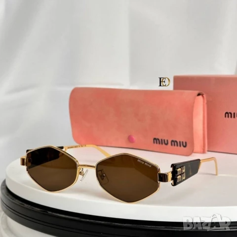 очила с калъф prada miu miu , снимка 18 - Слънчеви и диоптрични очила - 50571493