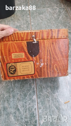 Детска шевна машина с кутия, снимка 2 - Колекции - 54272598