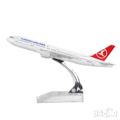 Бойнг 777 самолет модел макет Turkish Airlines метален лайнер, снимка 1 - Други - 48152101