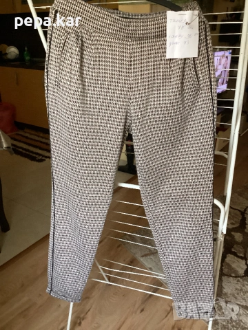 Дамски панталон RESERVED  S размер от плътно трико цветен 