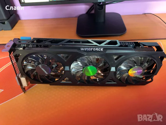 Видео карта GIGABYTE AMD RADEON R9 270X OC WINDFORCE 2GB/256 BIT GDDR5, снимка 6 - Видеокарти - 48495162