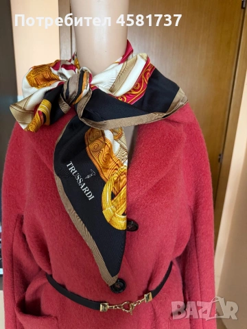 Копринен шал Trussardi, снимка 3 - Шалове - 51976821