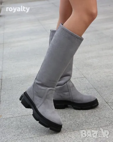 Равни ботуши - сив велур