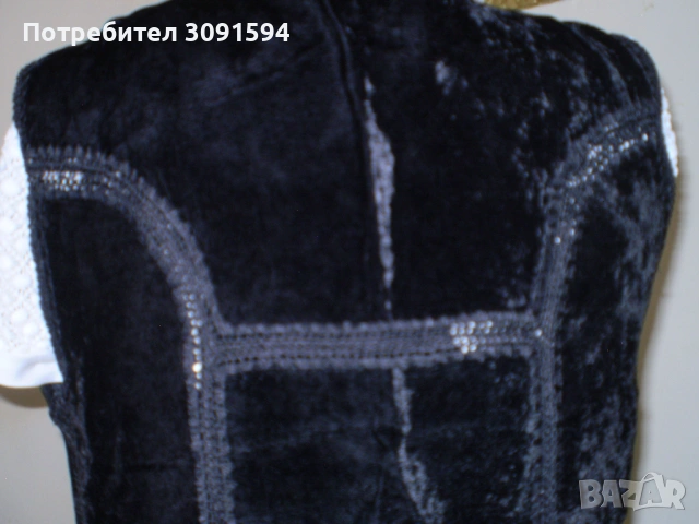   Дамско елече черно копринено кадифе  с мотиви плетени на една кука, снимка 12 - Жилетки - 34919404