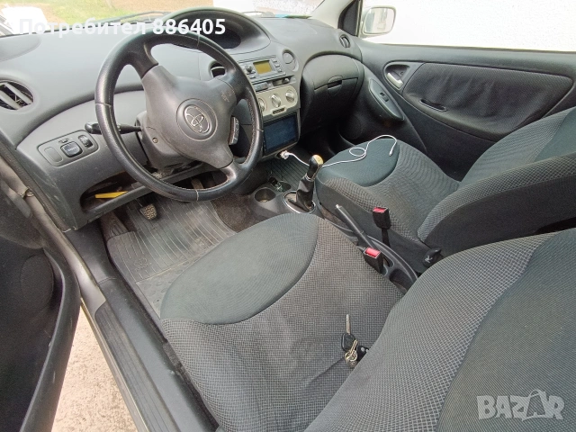 Toyota Yaris 2003 1.3 vvt-i, снимка 6 - Автомобили и джипове - 54178657