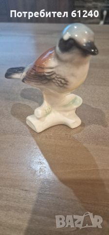Продавам порцеланова статуетка на птичка, снимка 1 - Статуетки - 45583387