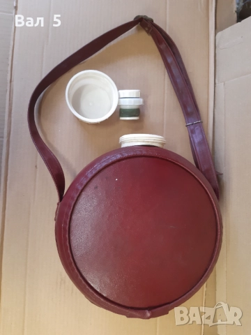 Огромен стар метален термос, снимка 2 - Антикварни и старинни предмети - 52839785