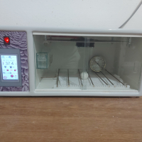 Автоматичен инкубатор, снимка 1 - Папагали - 45063672