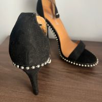 Нови велурени сандали размер 37, снимка 3 - Сандали - 45428780