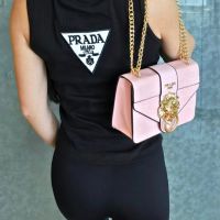 Дамски комплект потник и чанта Prada, снимка 2 - Потници - 45905499