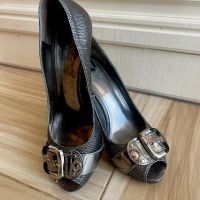 Обувки Guess, снимка 2 - Дамски обувки на ток - 45634081