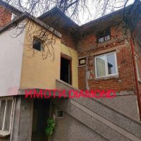 Самостоятелна къща в Димитровград, снимка 8 - Къщи - 45875053