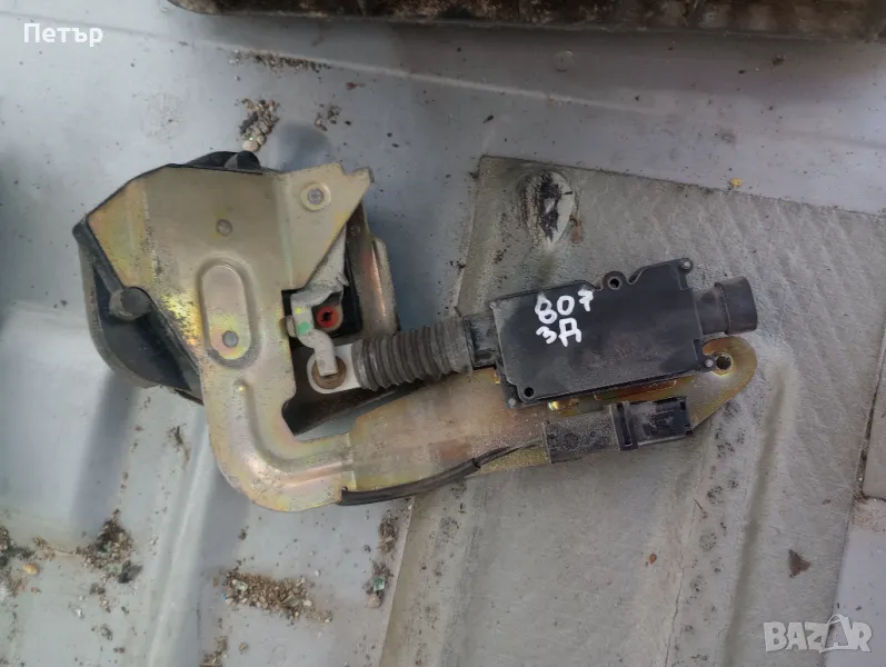 Задна дясна брава ситроен ц8 Пежо 807 ланчия федра , снимка 1