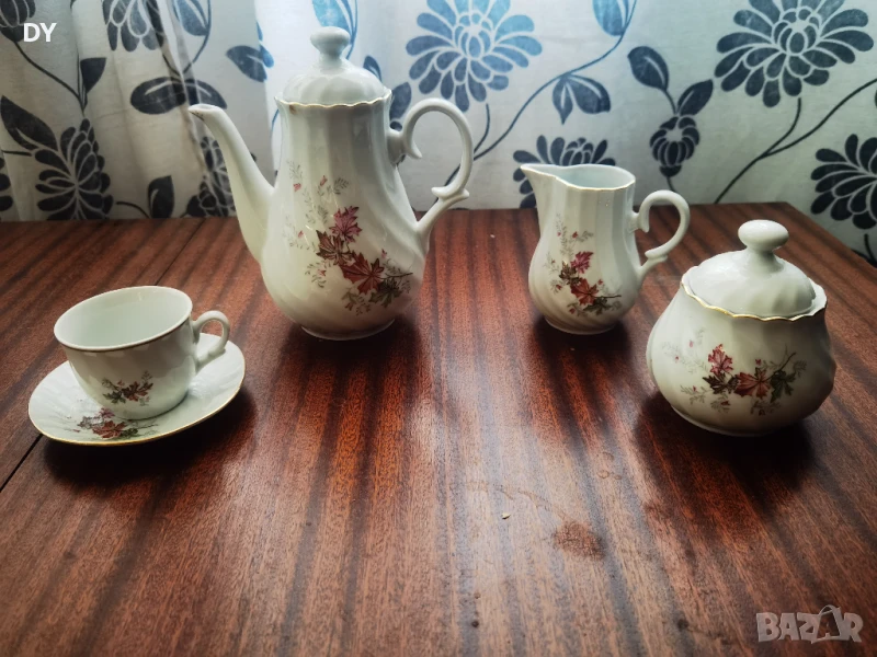 Нов Порцеланов сервиз за кафе 17 части есенни листа, снимка 1