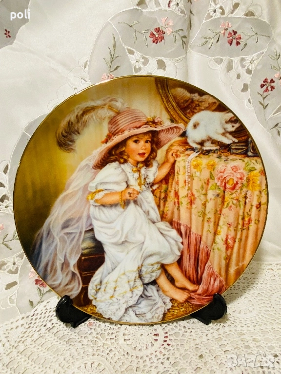 порцеланова чиния за стена , снимка 1