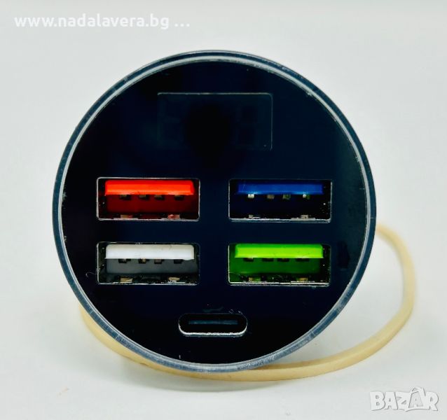 Зарядно за Кола С 4 USB и 1 USB C Порта, снимка 1