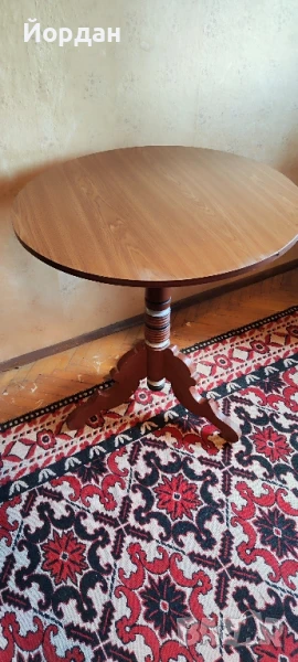 Кръгла масивна маса, снимка 1