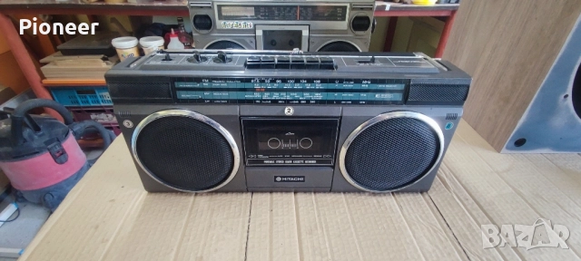 Касетофони Hitachi