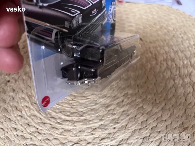 Hotwheels IMPALA, снимка 5 - Колекции - 49849323