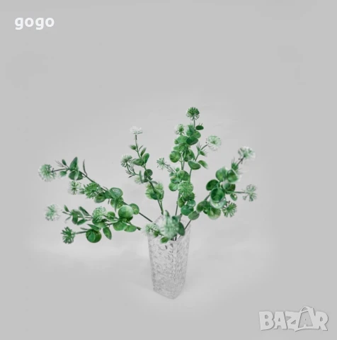 Аранжировка от изкуствени растения с бели цветчета – елегантно допълнение за всяко пространство, снимка 2 - Изкуствени цветя - 50307769