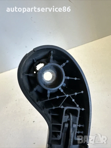 Рамо за задна чистачка за Volvo V70 2.0 TDI 163HP (2012), снимка 2 - Части - 53774929