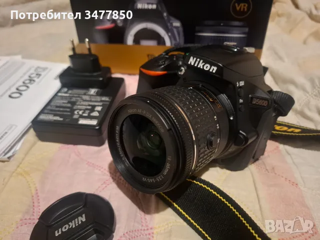 Nikon D5600 комплект,на 3962 кадъра, снимка 1 - Фотоапарати - 47902747