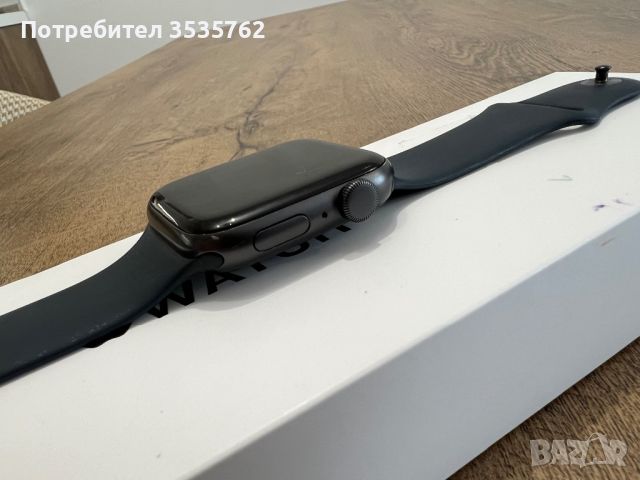 Apple watch SE 44mm, снимка 9 - Смарт гривни - 45102796