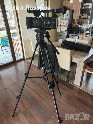 Камера SONY FDR-AX1E HANDYCAM, снимка 13 - Камери - 53450880