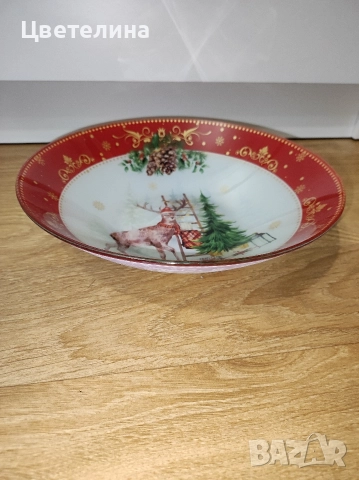 Коледна чиния плюс свещ и салфетки , снимка 4 - Декорация за дома - 52695410