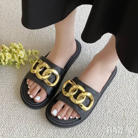 Дамски чехли в бяло и черно, снимка 2 - Чехли - 50751765