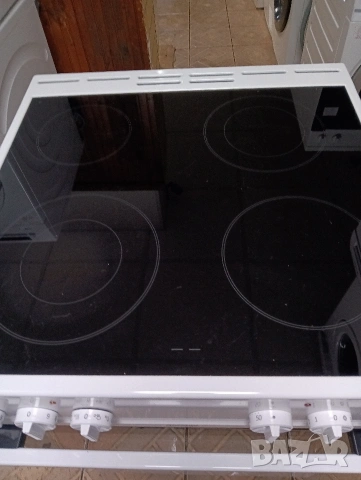 Като нова свободно стояща печка с керамичен плот Gorenje с 2 години Гаранция!, снимка 7 - Печки, фурни - 53895228