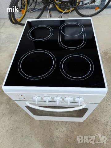 Печка с керамичен плот 50 см Privileg, снимка 2 - Печки, фурни - 54039747