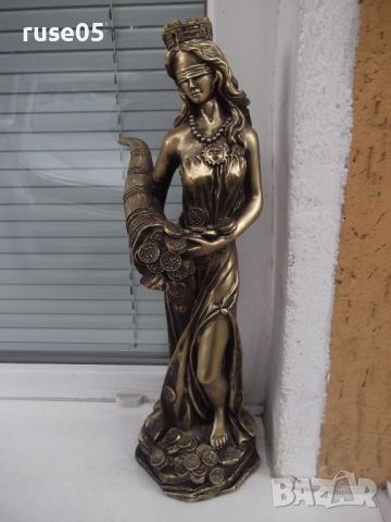 Статуетка "Жена с рога на изобилието", снимка 1 - Други ценни предмети - 45544424